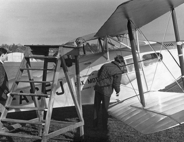 g-acej dh fox moth 0040-0099